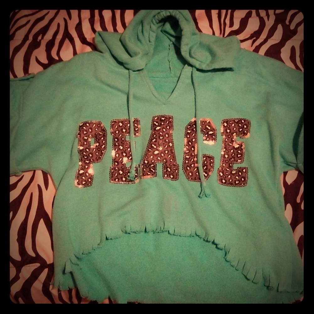 Short sleeve crop top hoodie